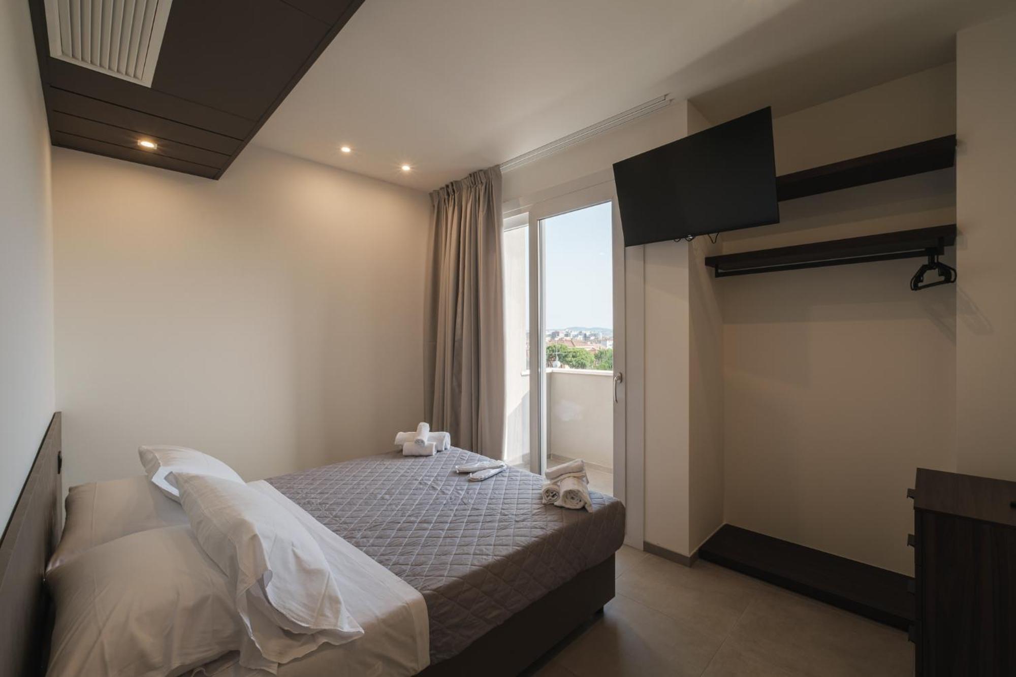 Residence Goldoni6 Suite Apartment Rimini Exterior photo