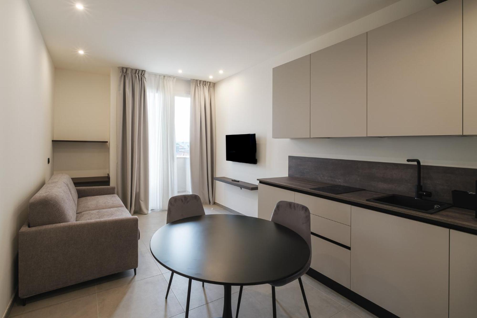 Residence Goldoni6 Suite Apartment Rimini Exterior photo