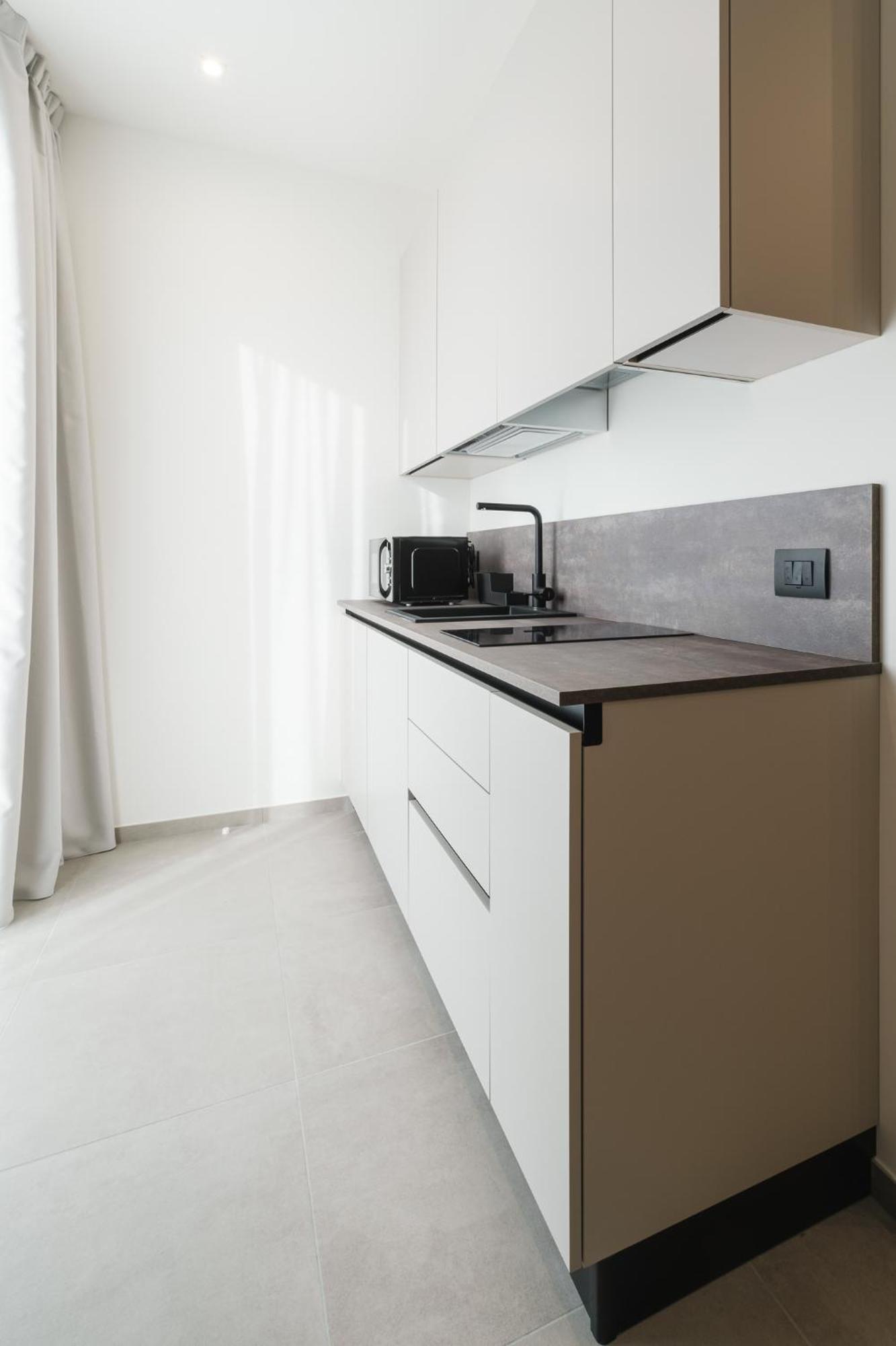 Residence Goldoni6 Suite Apartment Rimini Exterior photo