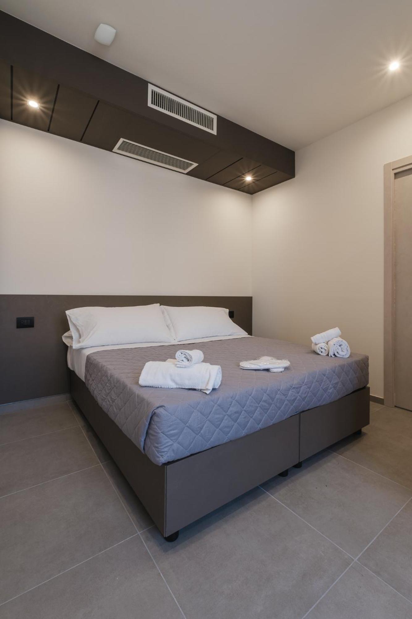 Residence Goldoni6 Suite Apartment Rimini Exterior photo