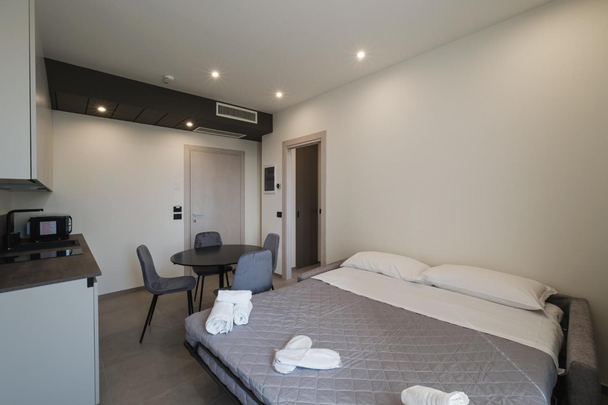 Residence Goldoni6 Suite Apartment Rimini Exterior photo