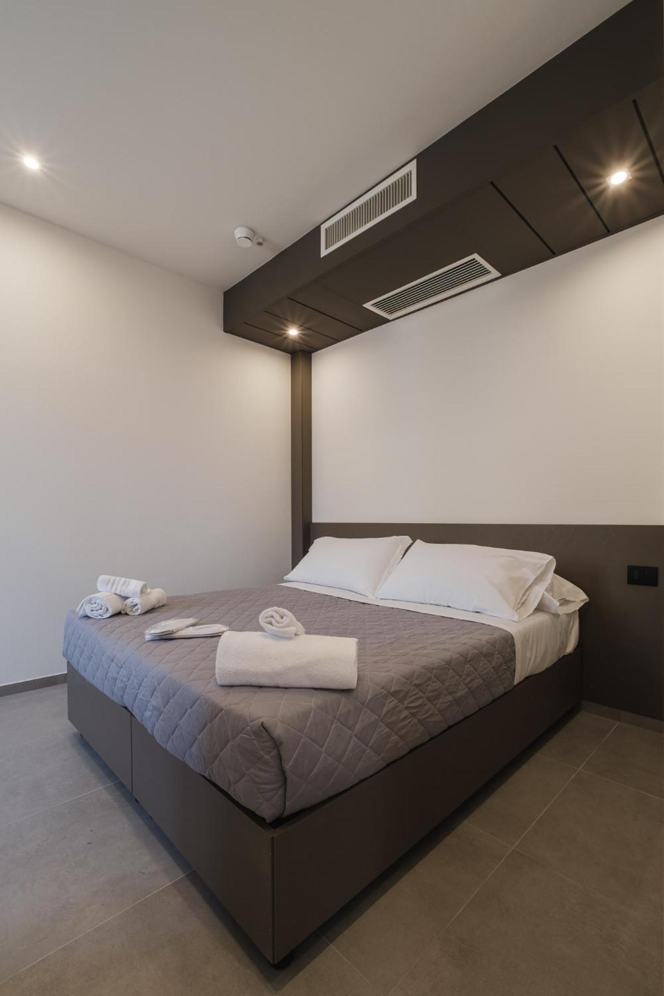 Residence Goldoni6 Suite Apartment Rimini Exterior photo