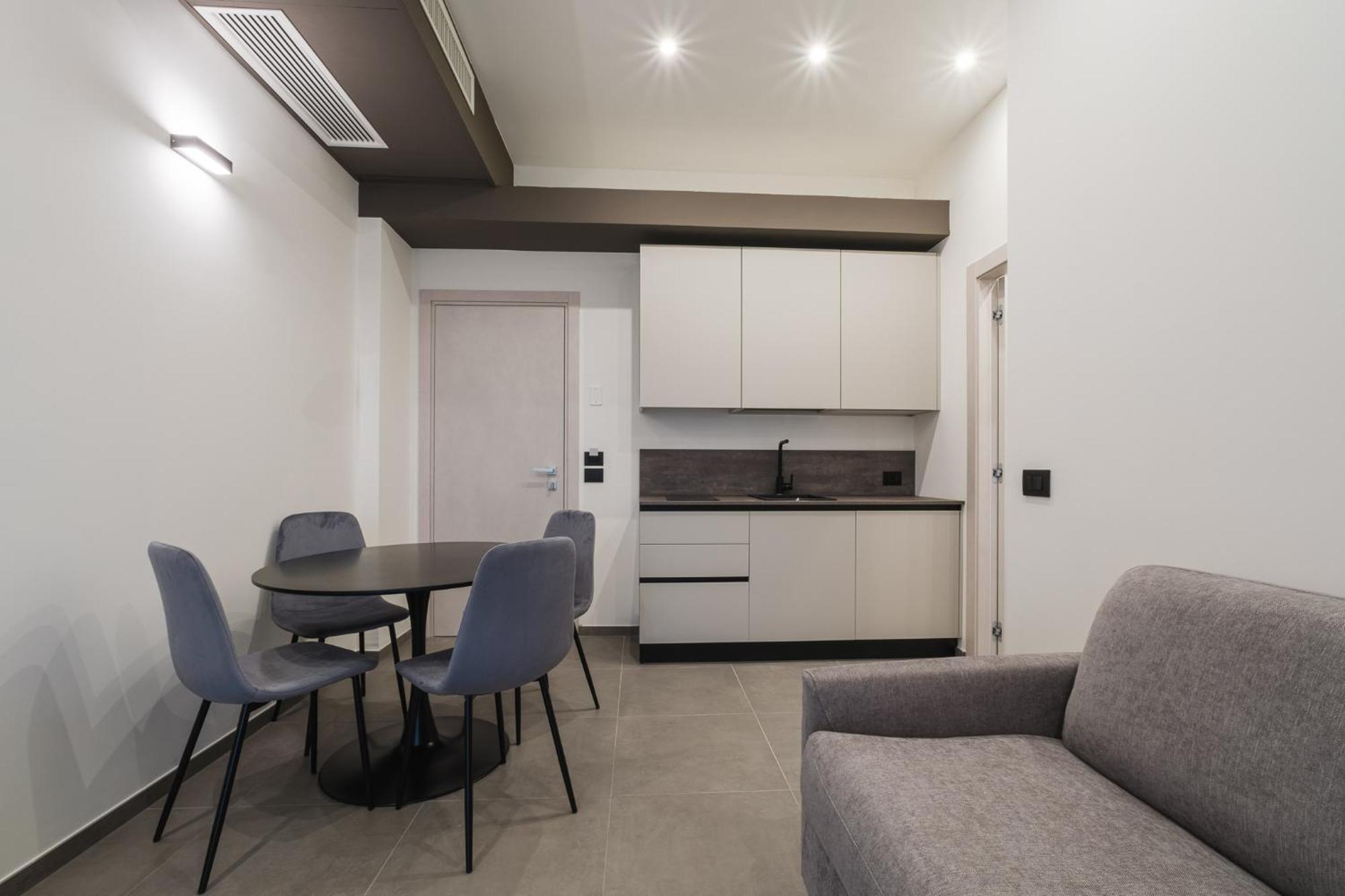 Residence Goldoni6 Suite Apartment Rimini Exterior photo