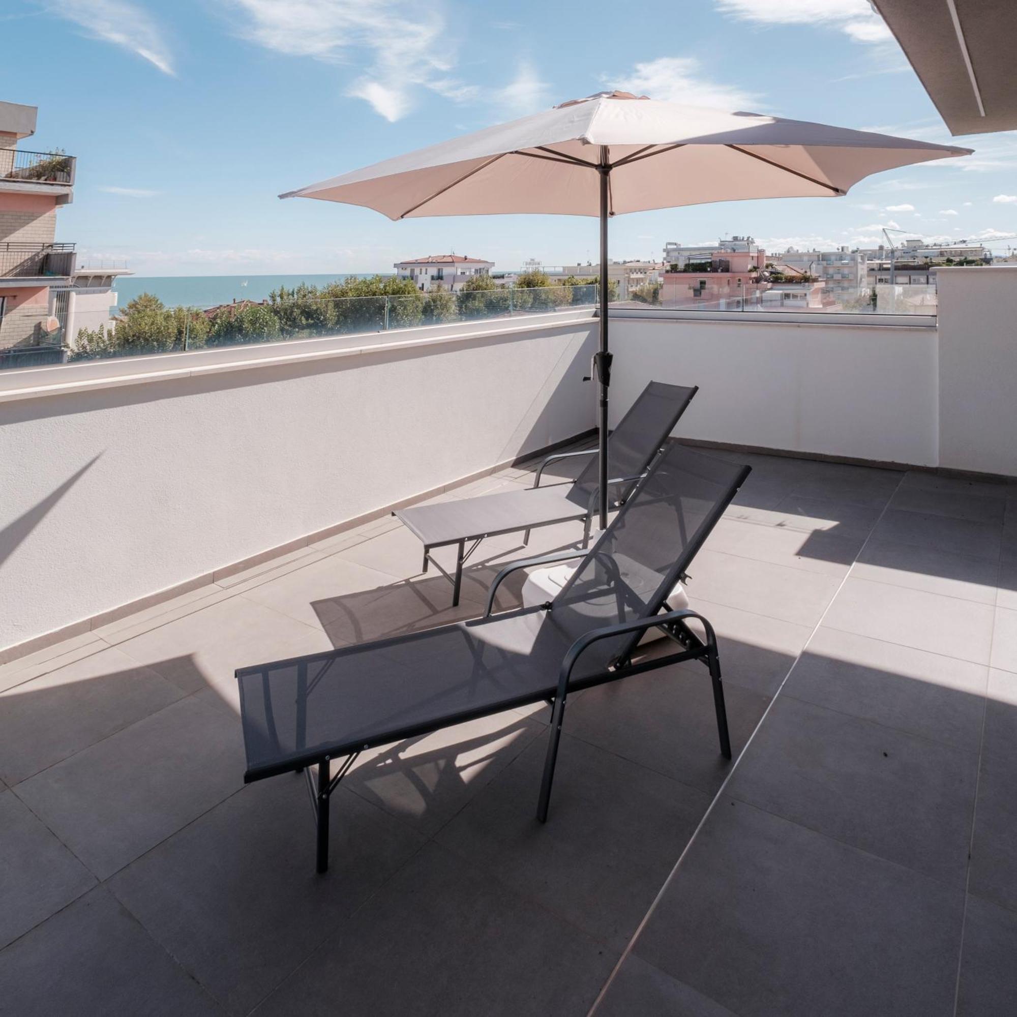 Residence Goldoni6 Suite Apartment Rimini Exterior photo